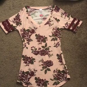 Cute, floral, t-shirt